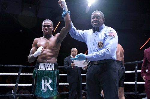 Paul Bamba W RTD 6 Rogelio Medina Luna - Pound4Pound.com - P4P Number 1